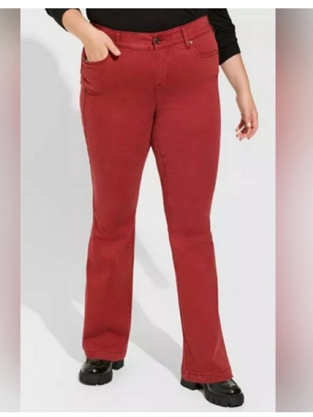 Torrid Bombshell Flare Super Soft High Rise
Jean Rhubarb -nwt Size 12S